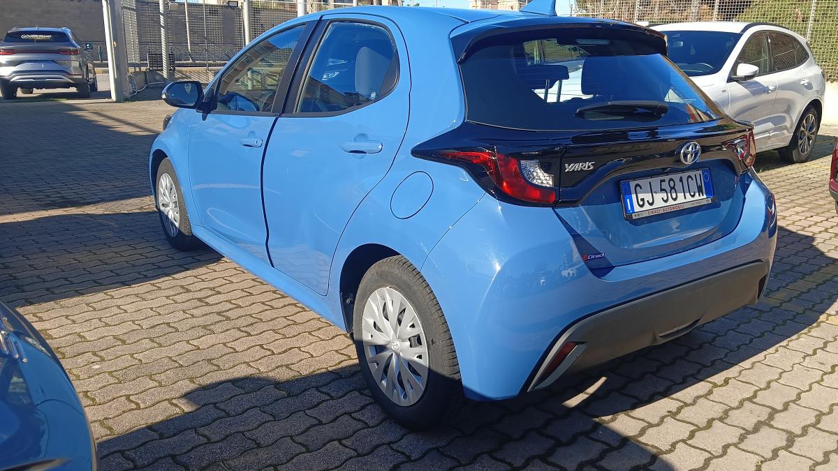 Toyota Yaris 1.5 Hybrid 5 porte Active
